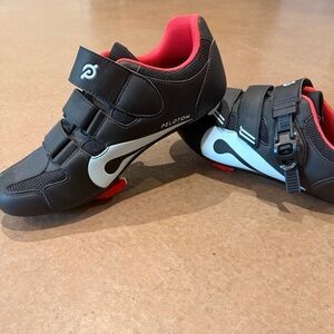Peloton Cycling Shoes size 43 (M10.5, W12.5) *LIKE NEW
